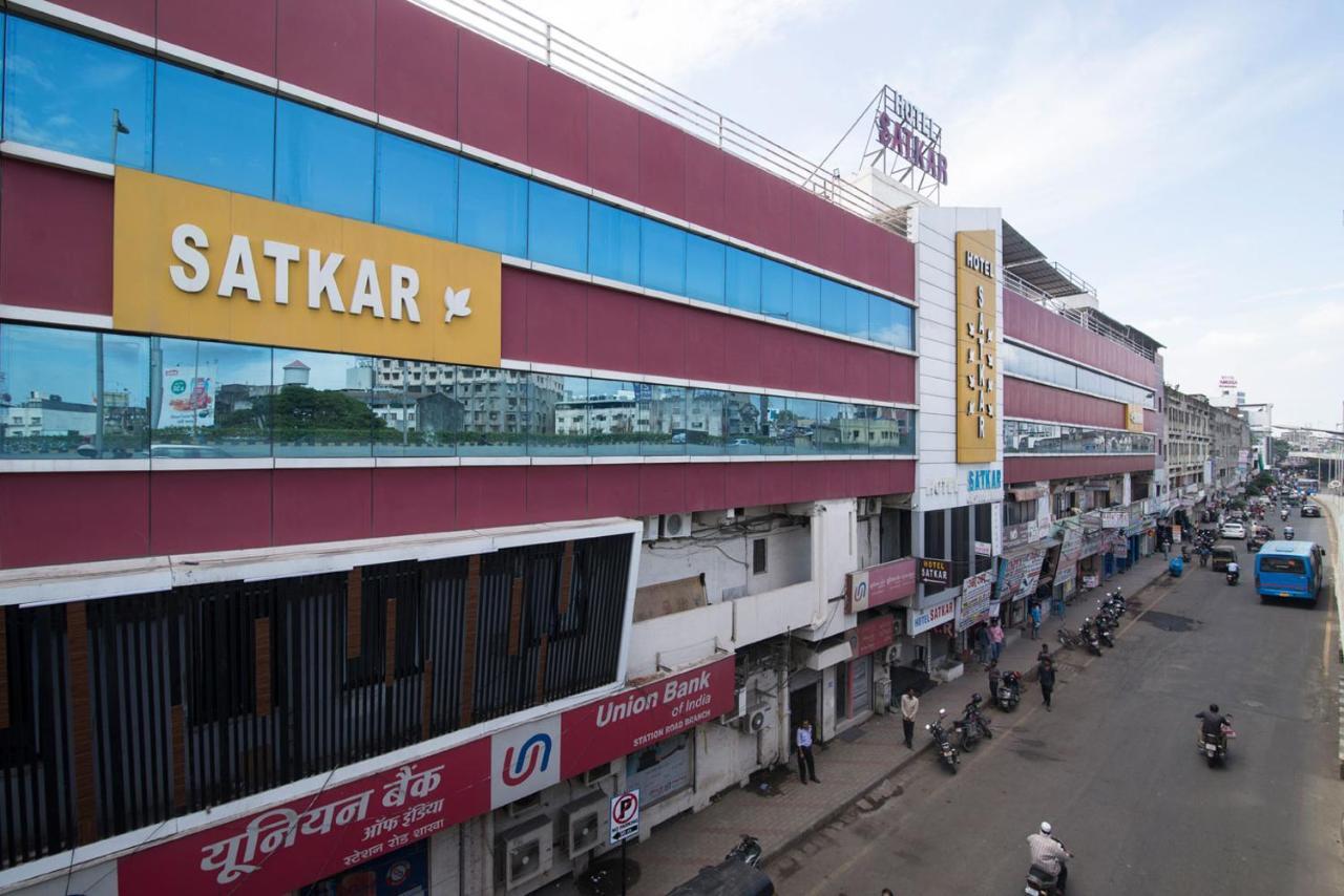Hotel Satkar Súrat Exteriér fotografie
