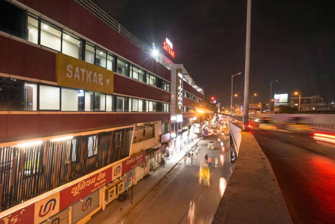 Hotel Satkar Súrat Exteriér fotografie